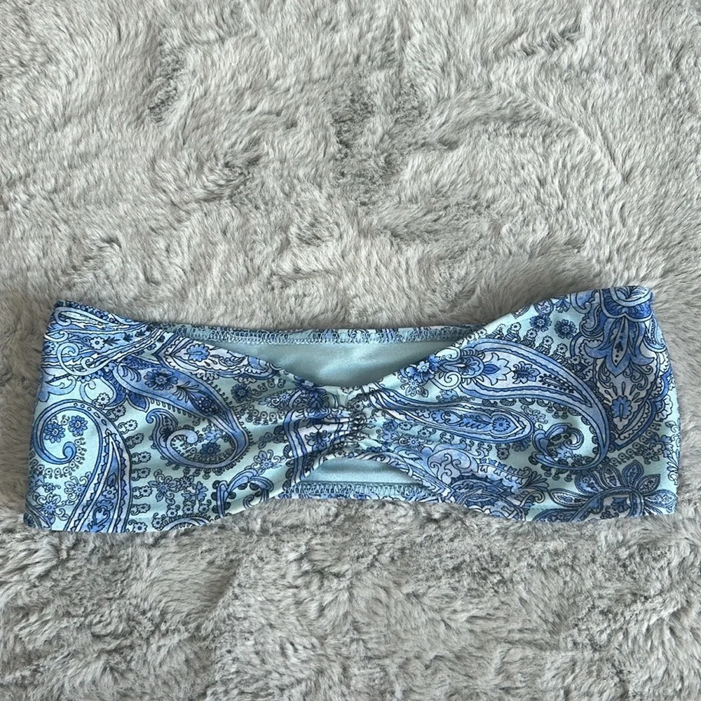 Frankies Bikinis Jeanette Strapless Bikini Top in Blue Paisley S